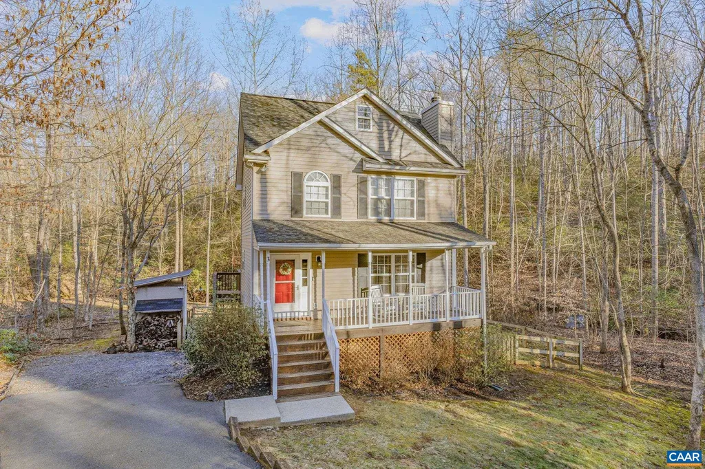 3 Iroquois Way Palmyra VA 22963