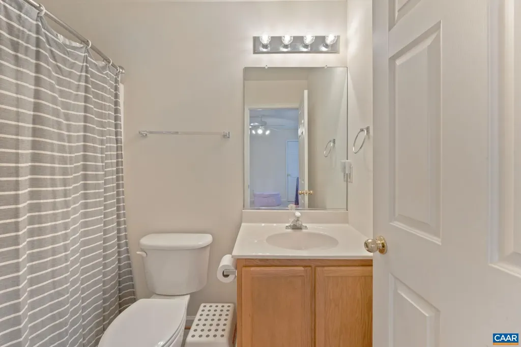 3 Iroquois Way Palmyra VA 22963