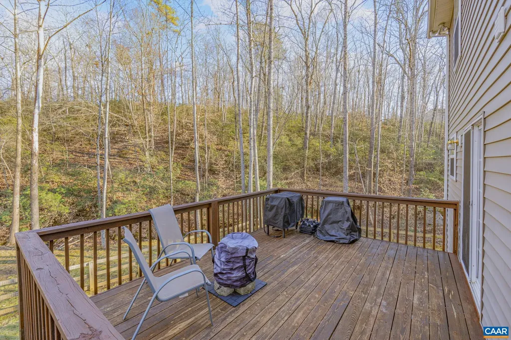 3 Iroquois Way Palmyra VA 22963