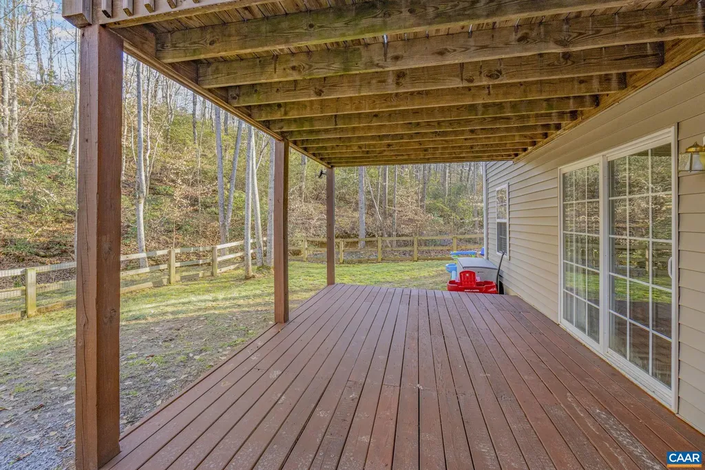 3 Iroquois Way Palmyra VA 22963