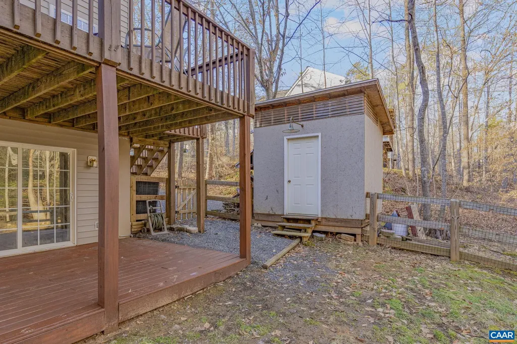 3 Iroquois Way Palmyra VA 22963