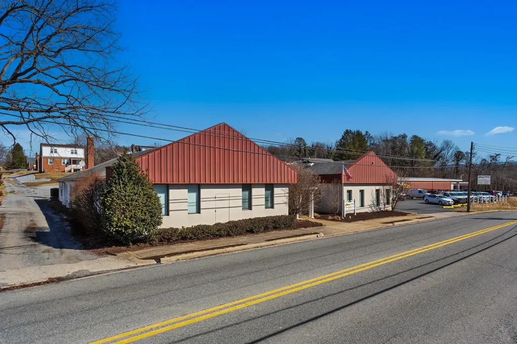 710 Fourth Street Shenandoah VA 22849