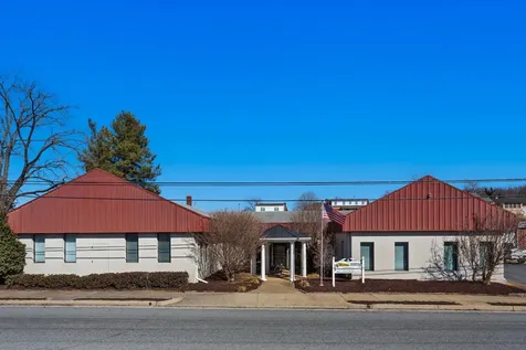 710 Fourth Street Shenandoah VA 22849