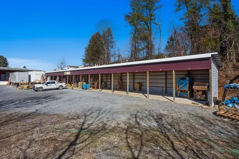 710 Fourth Street Shenandoah VA 22849