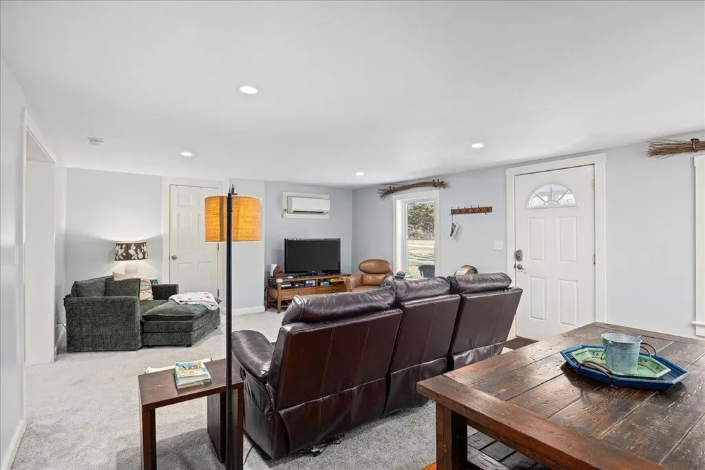 6772 South East Side Highway Elkton VA 22827