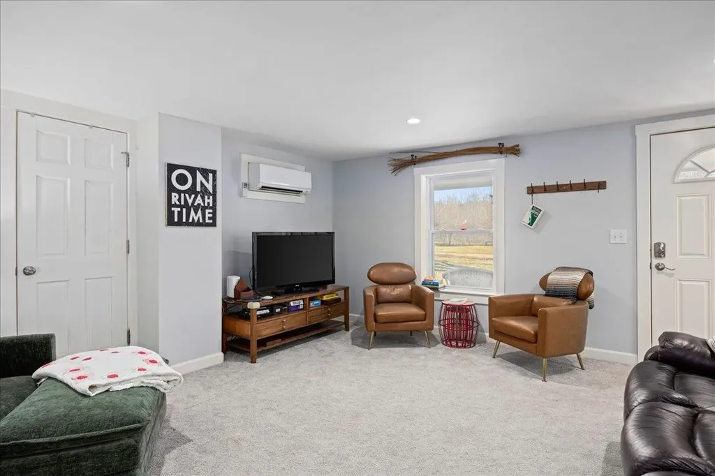 6772 South East Side Highway Elkton VA 22827