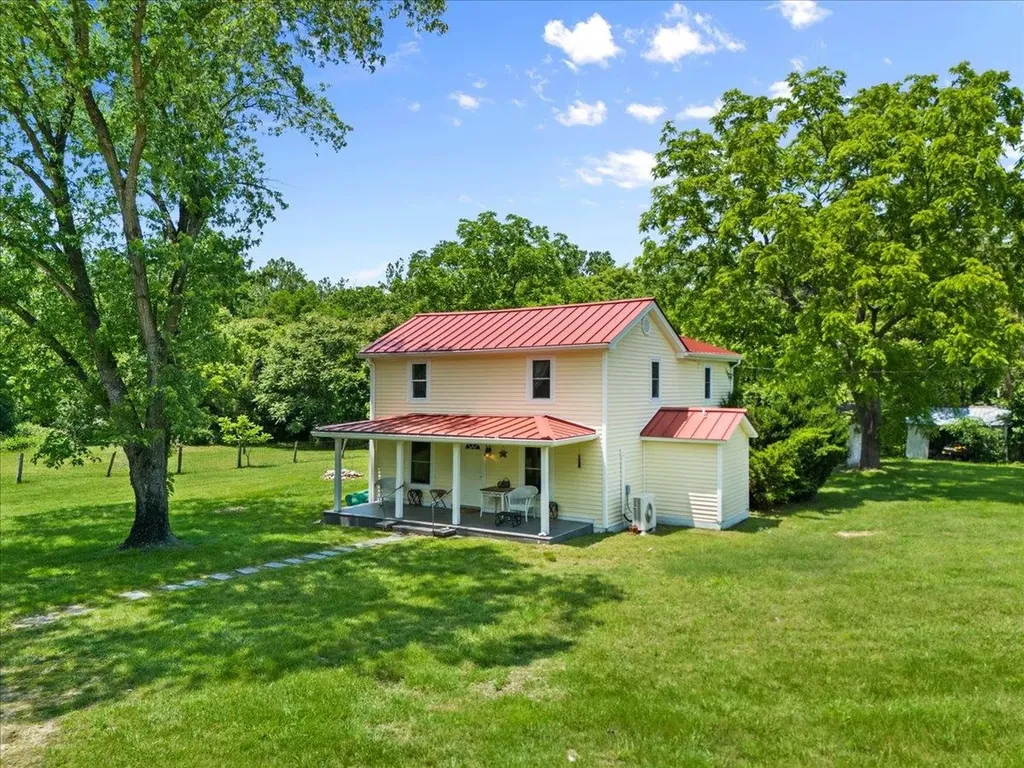 6772 South East Side Highway Elkton VA 22827