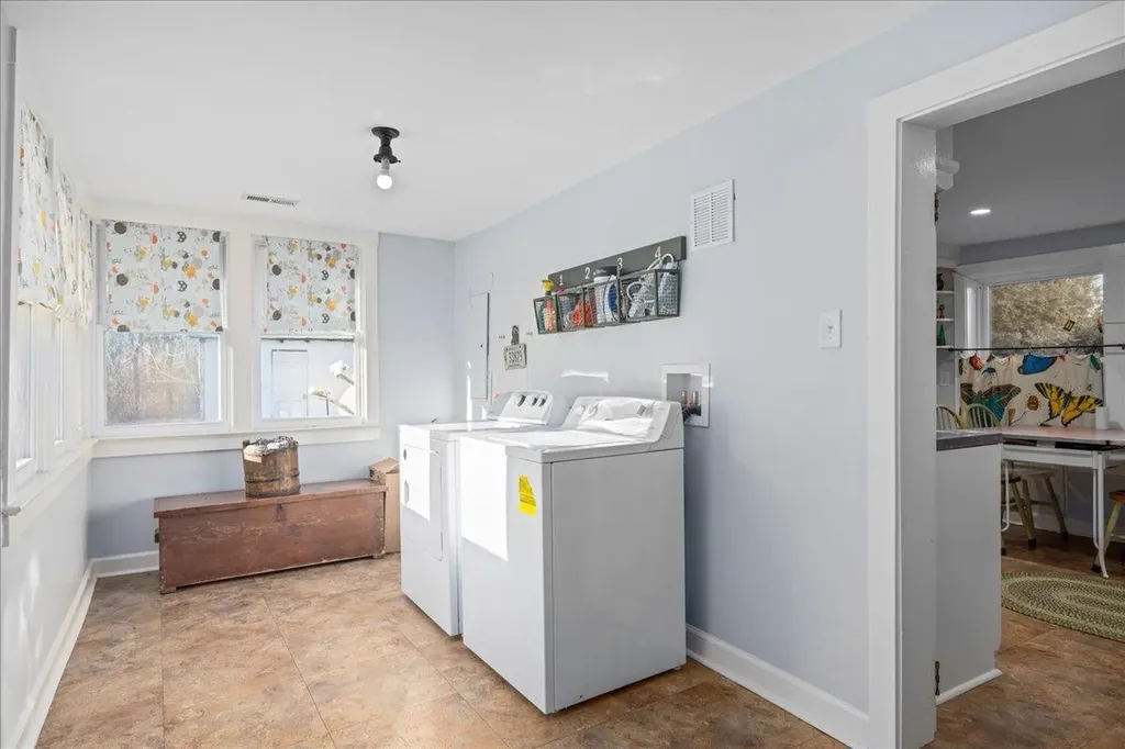 6772 South East Side Highway Elkton VA 22827