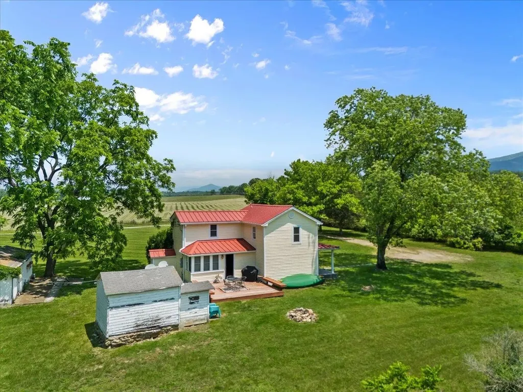 6772 South East Side Highway Elkton VA 22827