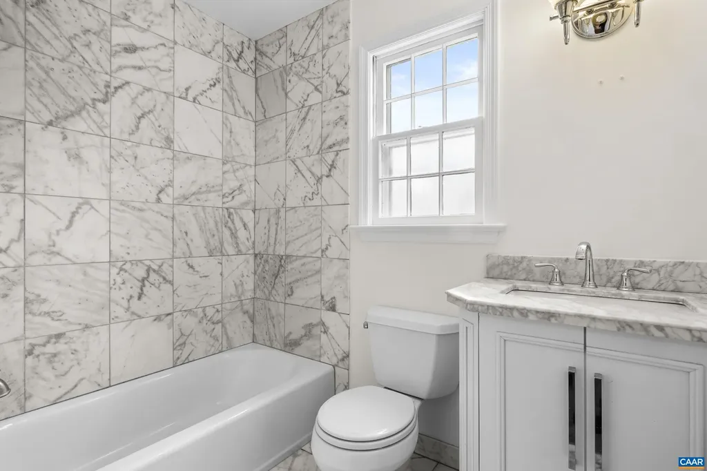 2640 Warwick Place Earlysville VA 22936