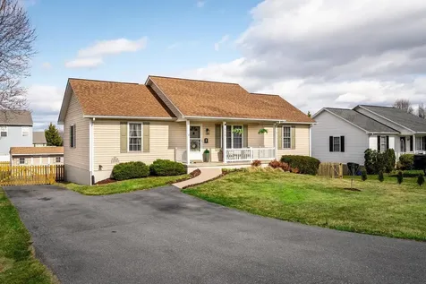 110 Lofton Drive Weyers Cave VA 24486