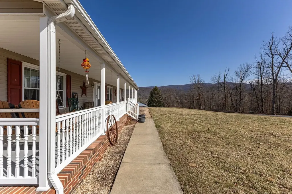 18785 Red Brush Road Elkton VA 22827