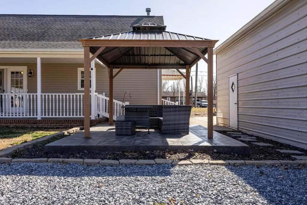 18785 Red Brush Road Elkton VA 22827