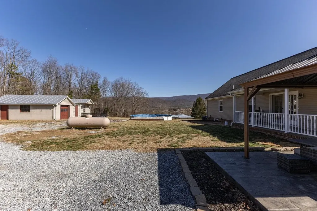 18785 Red Brush Road Elkton VA 22827