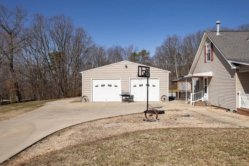 18785 Red Brush Road Elkton VA 22827