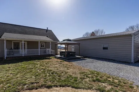 18785 Red Brush Road Elkton VA 22827