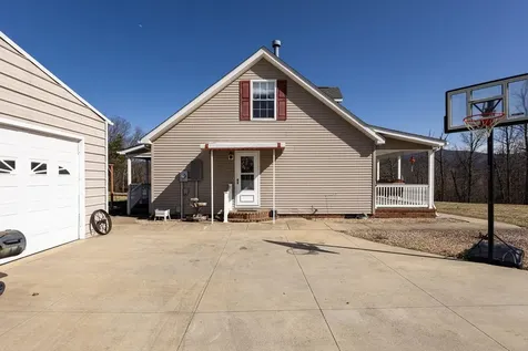 18785 Red Brush Road Elkton VA 22827