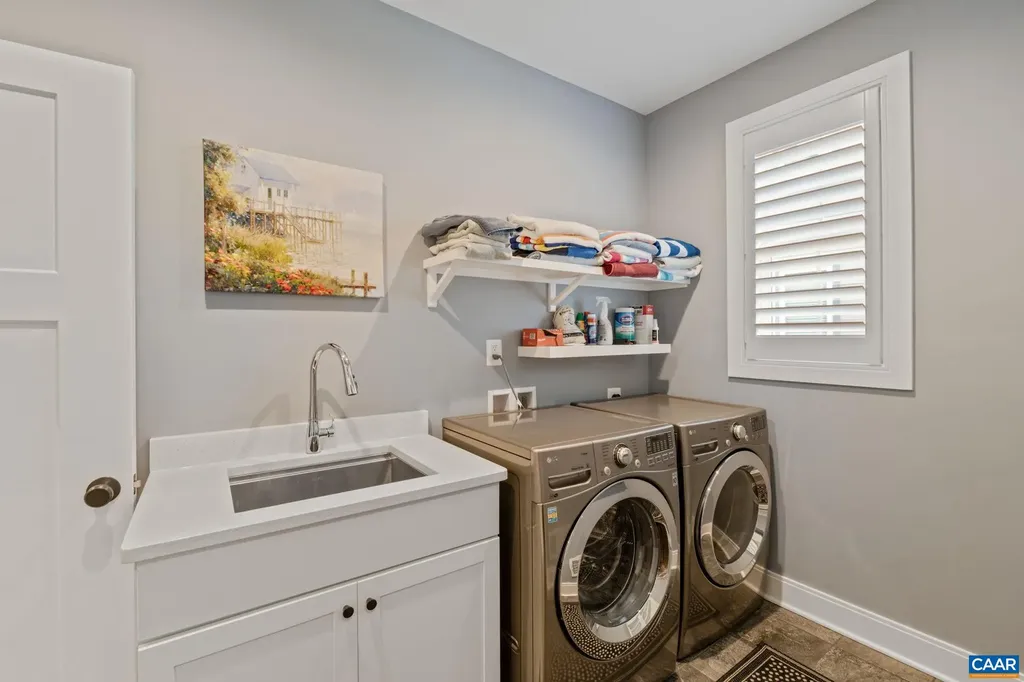 419 Lochlyn Hill Drive Charlottesville VA 22901