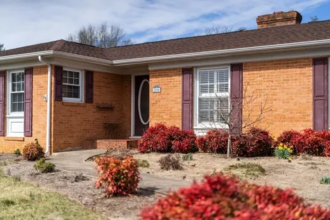 2208 Davis Road Waynesboro VA 22980