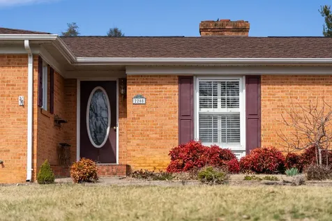 2208 Davis Road Waynesboro VA 22980