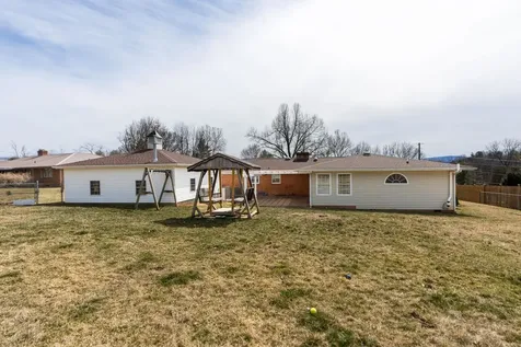 2208 Davis Road Waynesboro VA 22980