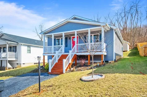 1016 Albemarle Avenue Waynesboro VA 22980