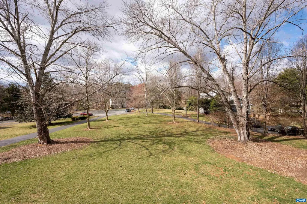 2180 Meadowfield Way Charlottesville VA 22911