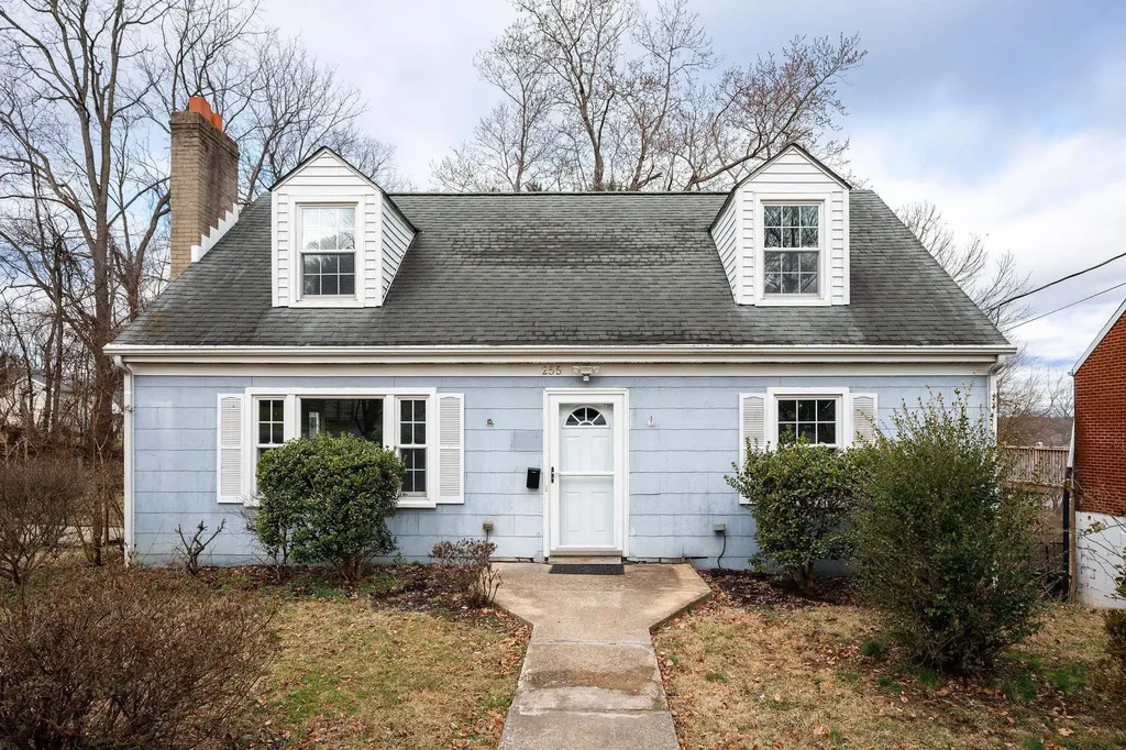 255 Elizabeth Avenue Waynesboro VA 22980
