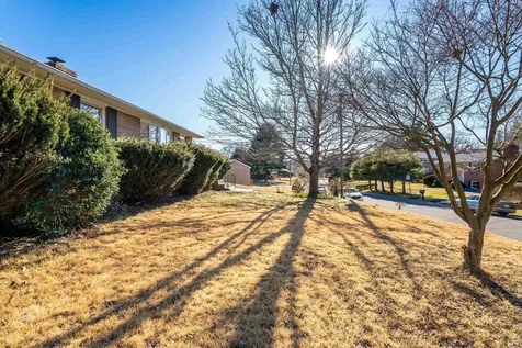 1009 Belmore Avenue Staunton VA 24401