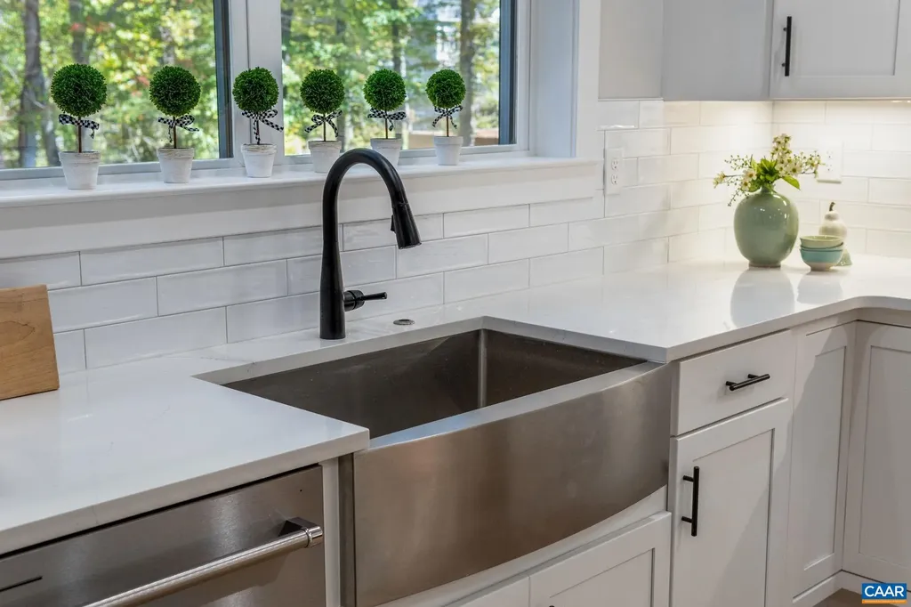 5608 Park Road Crozet VA 22932