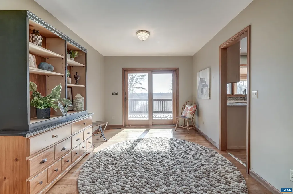 3133 James River Road Howardsville VA 24562