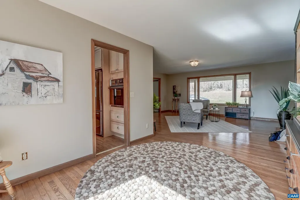 3133 James River Road Howardsville VA 24562