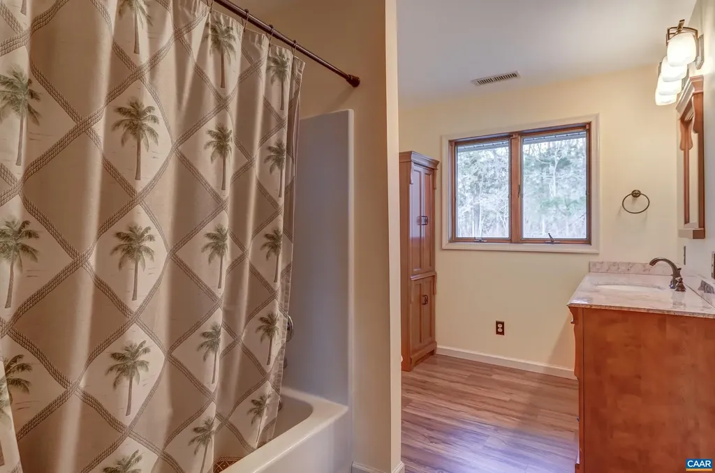 3133 James River Road Howardsville VA 24562