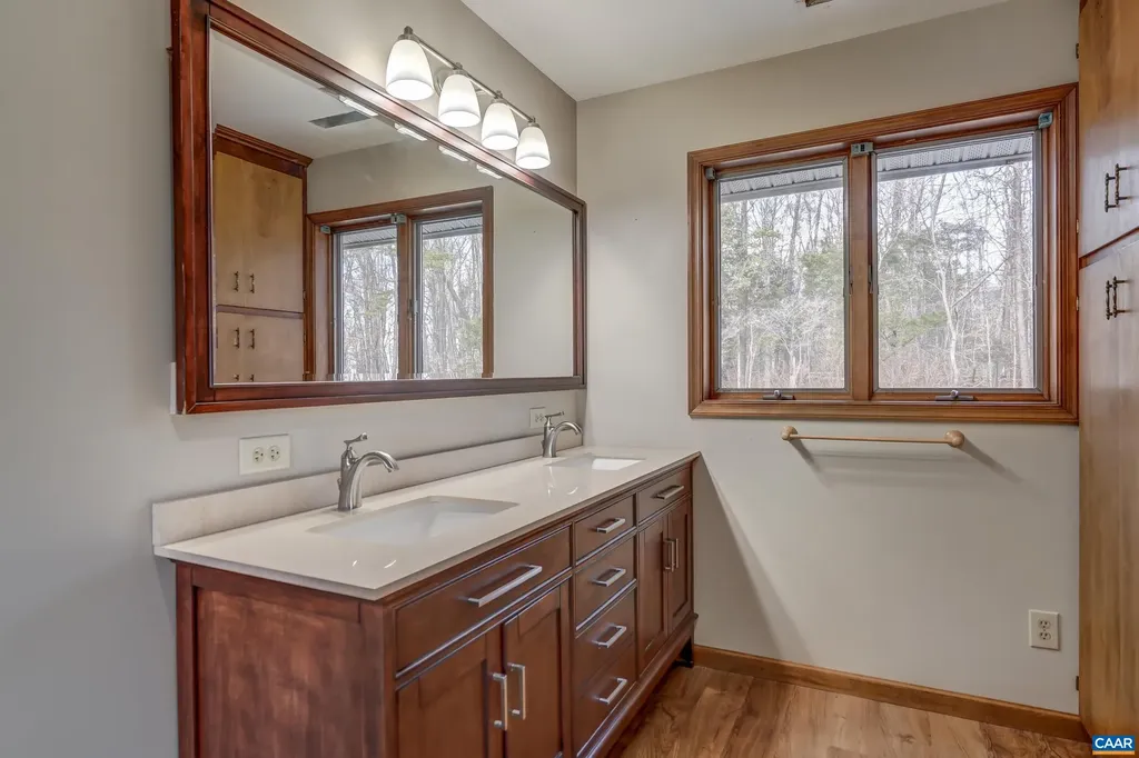 3133 James River Road Howardsville VA 24562