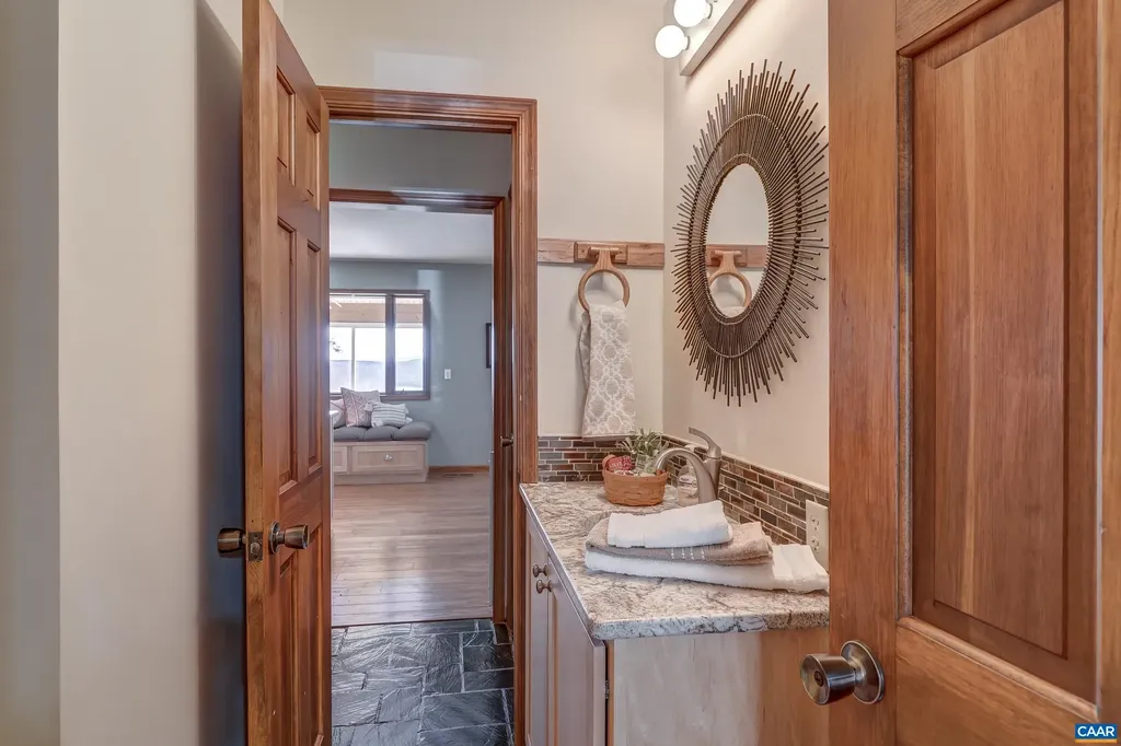 3133 James River Road Howardsville VA 24562