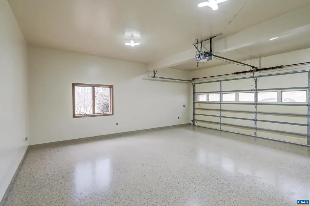 3133 James River Road Howardsville VA 24562