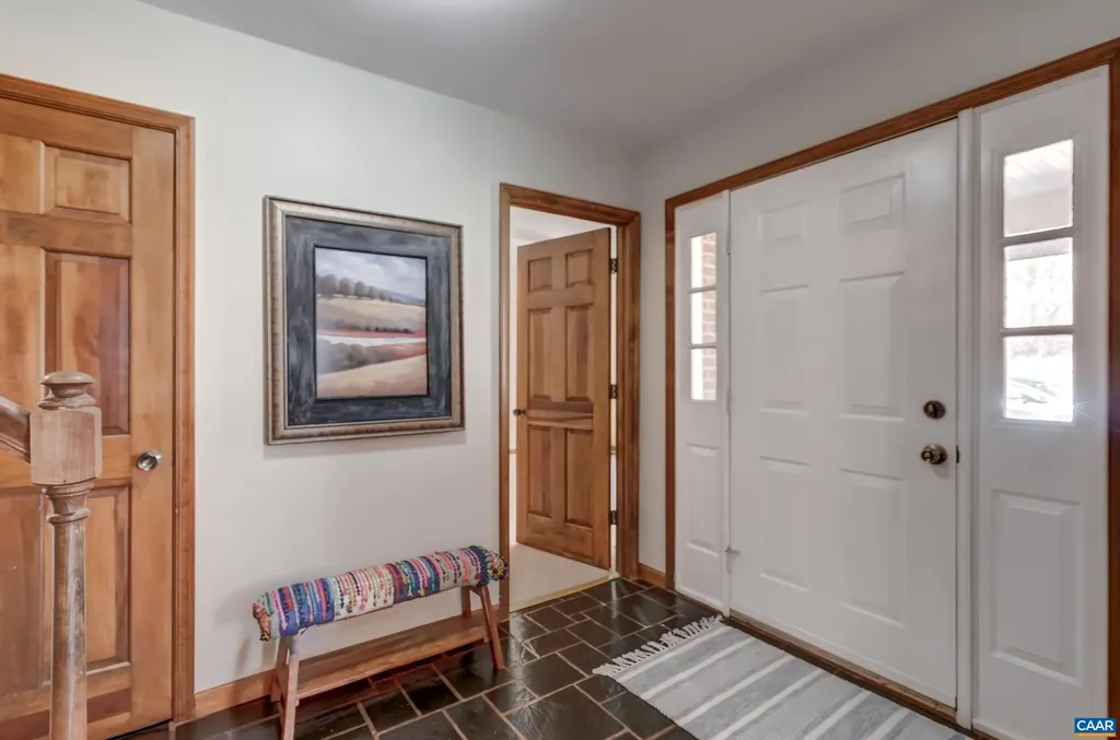 3133 James River Road Howardsville VA 24562