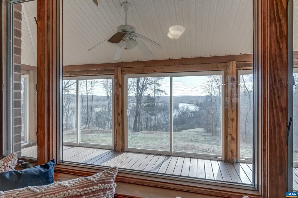 3133 James River Road Howardsville VA 24562