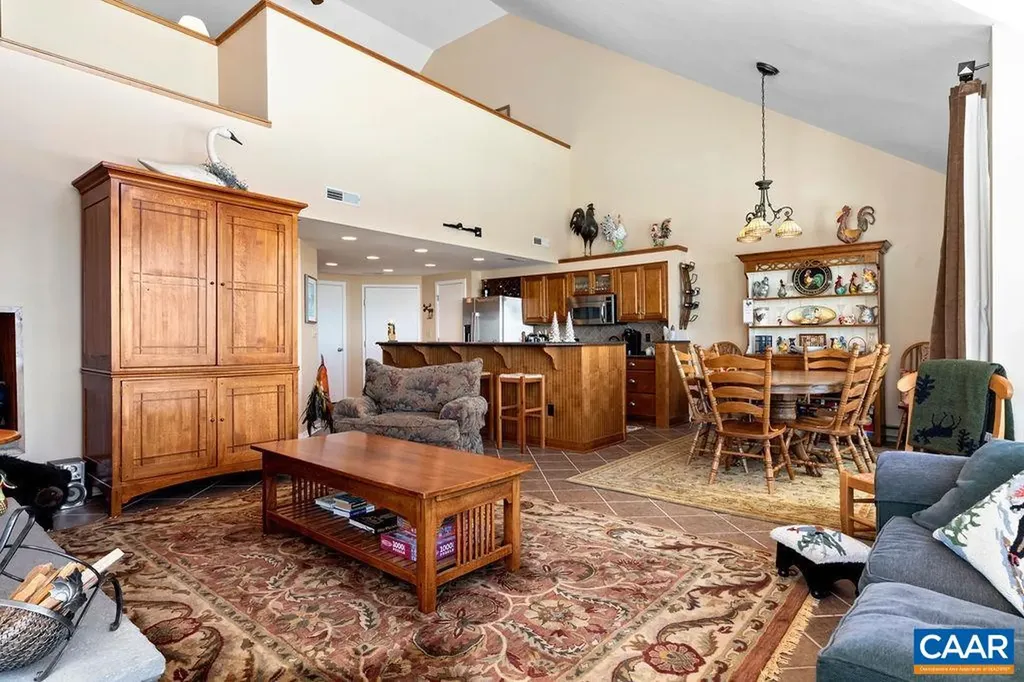 947 Diamond Hill Condos Roseland VA 22967