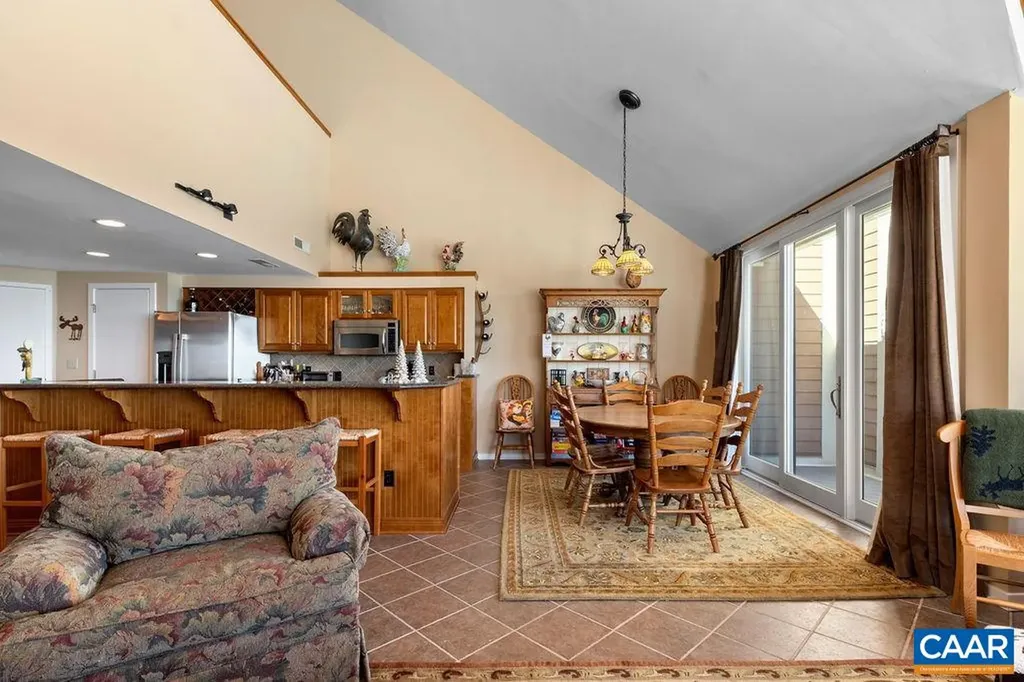 947 Diamond Hill Condos Roseland VA 22967