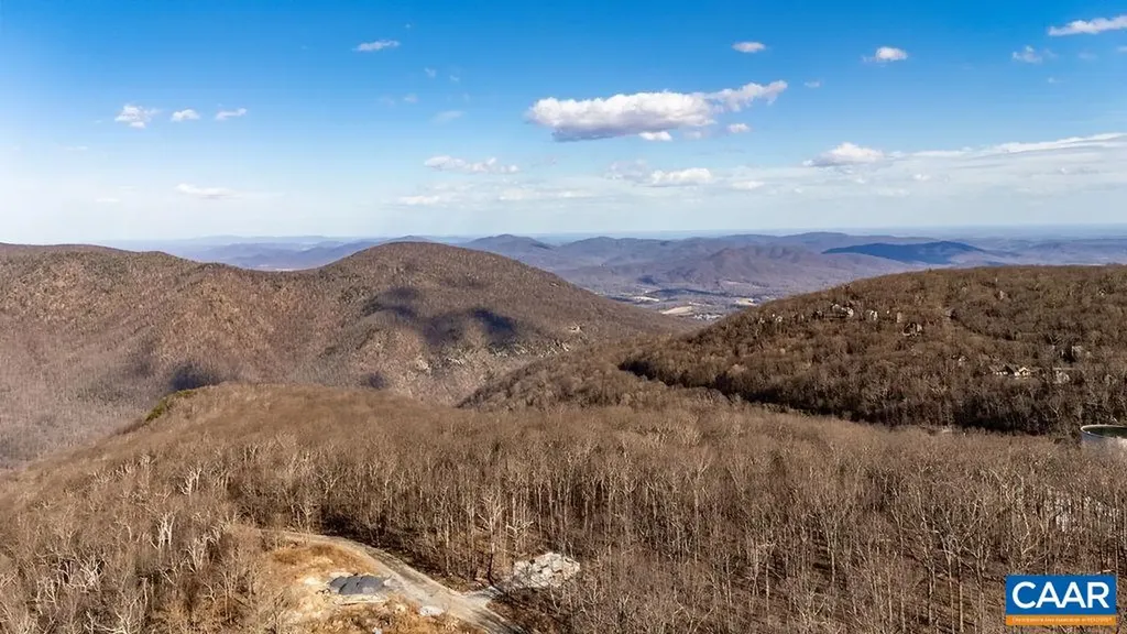 947 Diamond Hill Condos Roseland VA 22967