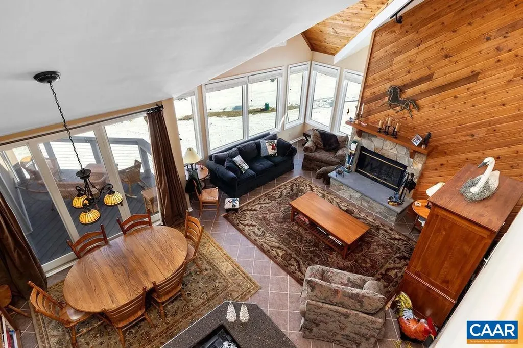 947 Diamond Hill Condos Roseland VA 22967