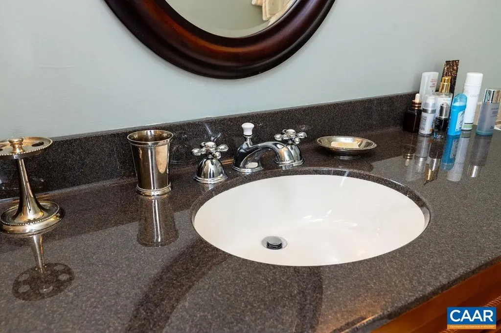 947 Diamond Hill Condos Roseland VA 22967