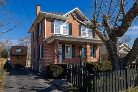 570 Mason Street Dayton VA 22821