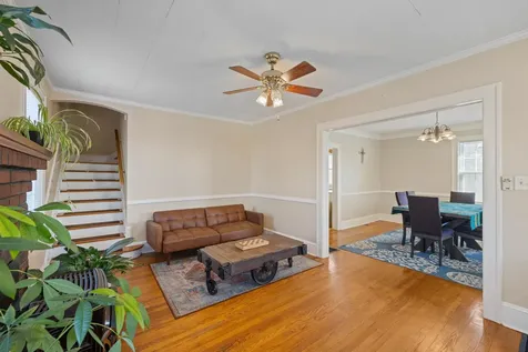 570 Mason Street Dayton VA 22821