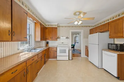 570 Mason Street Dayton VA 22821