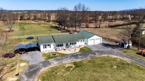 3355 Lyndhurst Road Stuarts Draft VA 24477