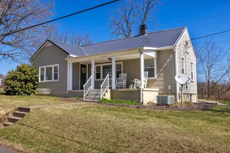 1985 Barrenridge Road Staunton VA 24401