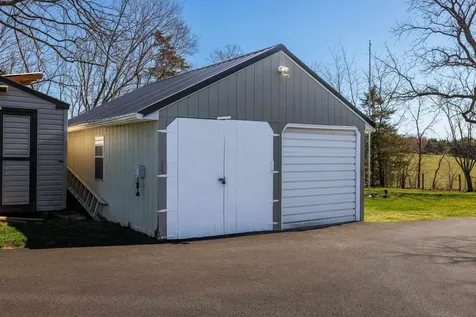 1985 Barrenridge Road Staunton VA 24401