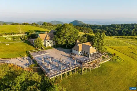 24981 Blue Ridge Parkway Vesuvius VA 24483